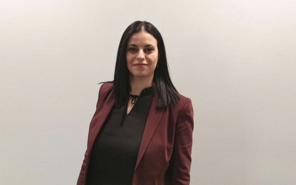 Փաստորեն, ԱՄՆ պետդեպի նշանակած օտարերկրացին պետք է խորհուրդ տա պայքարել մի բանի դեմ, որը ՀՀ-ում արդեն 2 տարի է՝ չկա